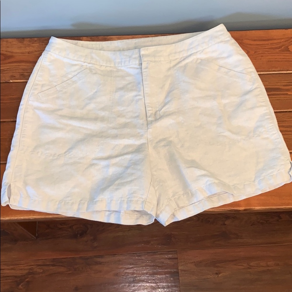 Liz wear linen shorts size 16